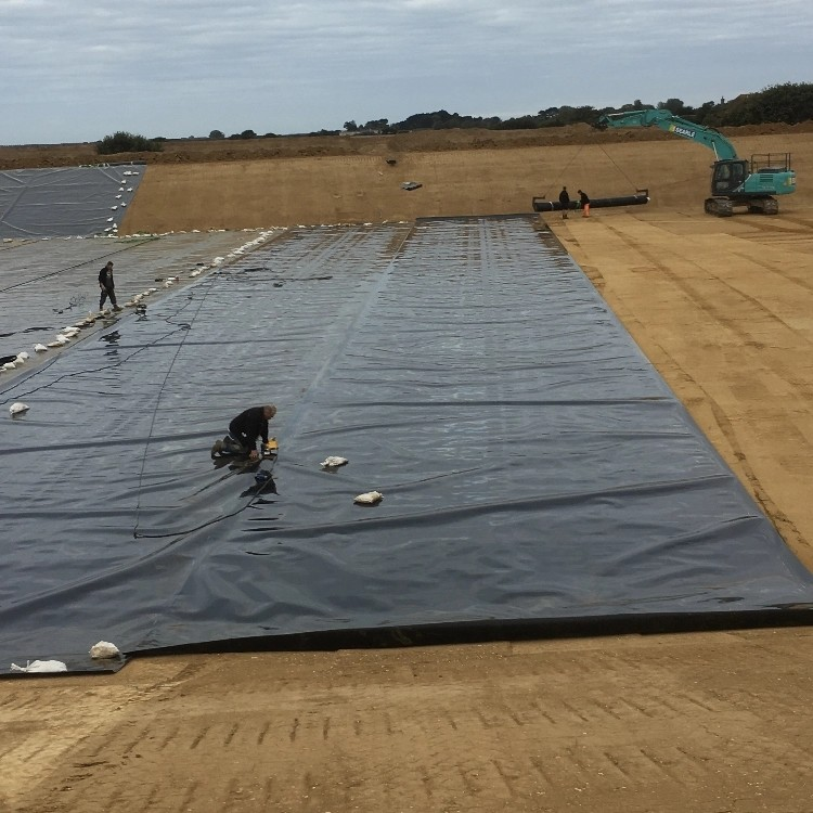 1,0-2,5 мм толстый текстурированный лист геомембраны HDPE для свалки или облицовки пруда, рыбного пруда или аквафермы