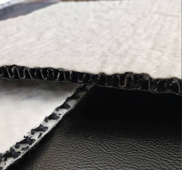 3D Высокая прочность на сжатие Волнообразный дренажный лист для футбольного спортивного поля под искусственной травой