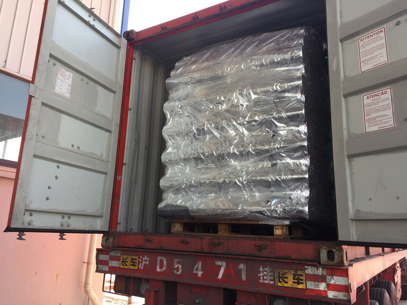 Тканый или нетканый геотекстиль, армированный композитной геомембраной HDPE (LLDPE или ПВХ), армированной сеткой композитной геомембраны